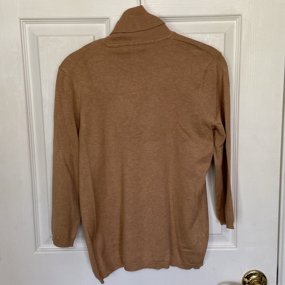 Chico’s Light Gauge 3/4 Sleeve Sweater Turtleneck - Camel, Light Tan - Picture 5 of 6